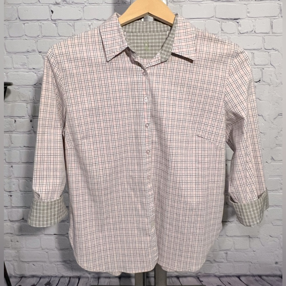 WOMYN Combo Blouse. Pink w/Beige Cuffs. Size 3(Lg) Perfect Condition. Stretch.